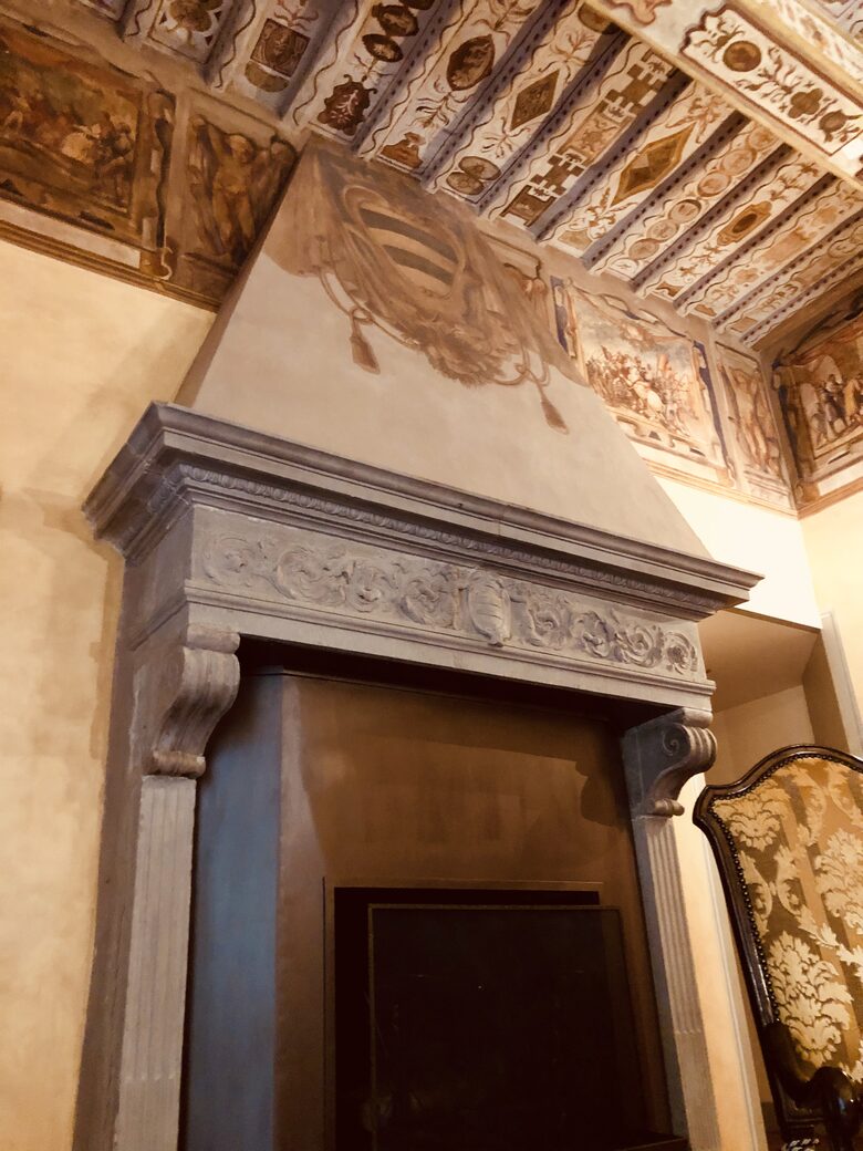 Palazzo Grande (R) - Corciano (Umbria), Italy