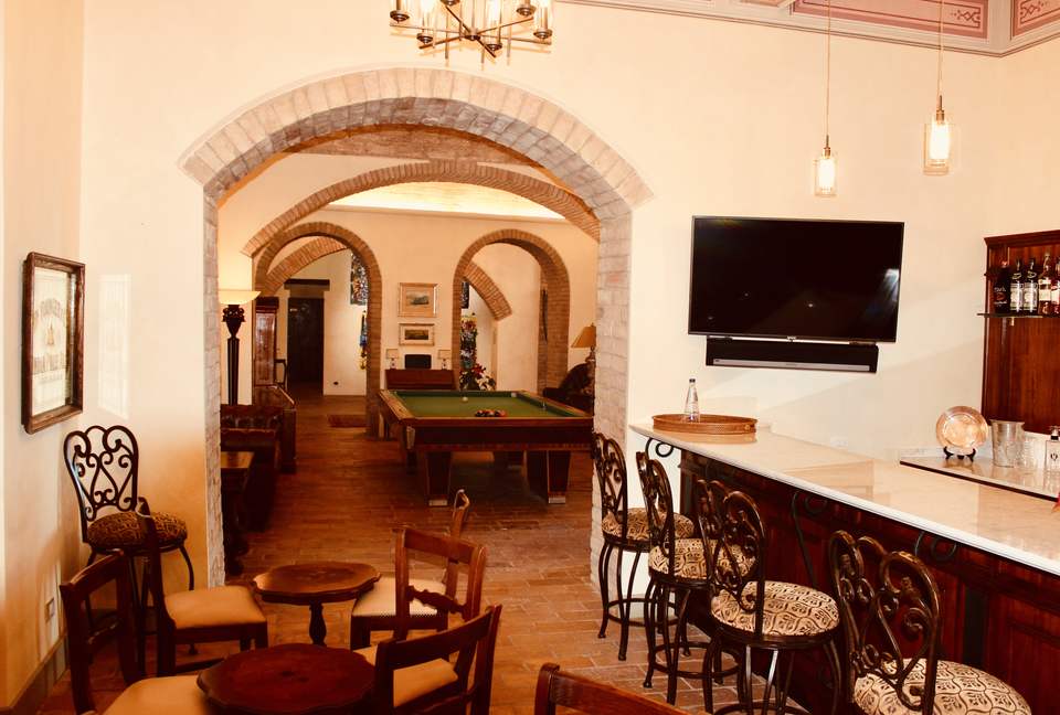 Palazzo Grande (R) - Corciano (Umbria), Italy