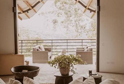 Casa Aya - Fully Staffed High Luxe Estate in Popular Apapoima - Anapoima, Colombia