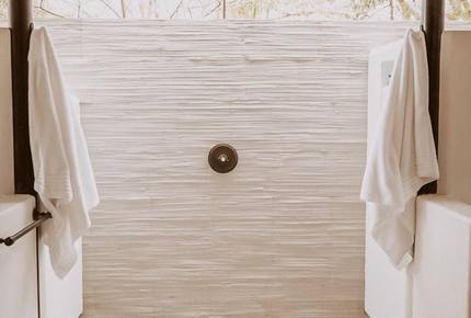 Casa Aya - Fully Staffed High Luxe Estate in Popular Apapoima - Anapoima, Colombia