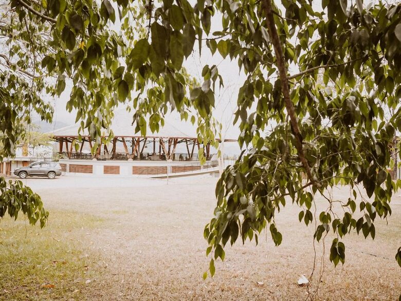 Casa Aya - Fully Staffed High Luxe Estate in Popular Apapoima - Anapoima, Colombia