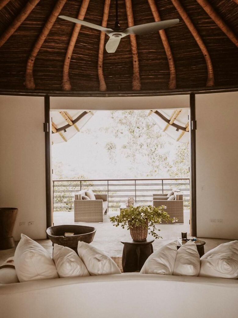 Casa Aya - Fully Staffed High Luxe Estate in Popular Apapoima - Anapoima, Colombia