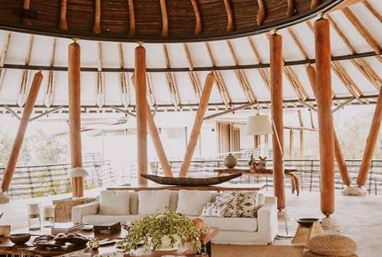 Casa Aya - Fully Staffed High Luxe Estate in Popular Apapoima - Anapoima, Colombia