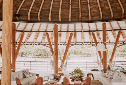 Casa Aya - Fully Staffed High Luxe Estate in Popular Apapoima - Anapoima, Colombia