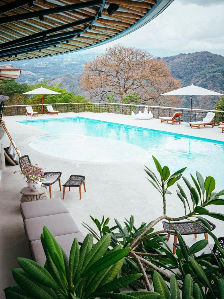 Casa Aya - Fully Staffed High Luxe Estate in Popular Apapoima - Anapoima, Colombia