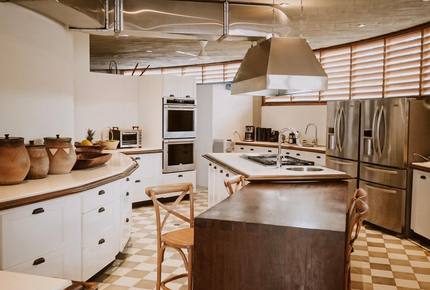 Casa Aya - Fully Staffed High Luxe Estate in Popular Apapoima - Anapoima, Colombia