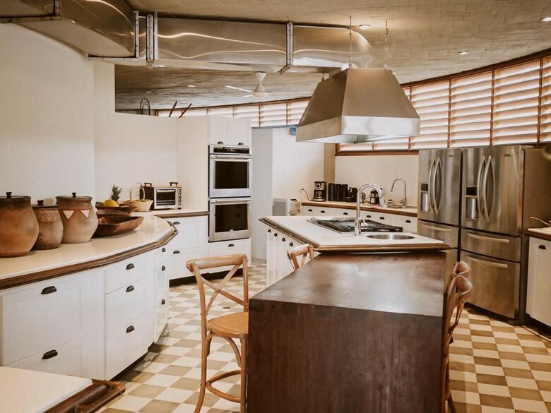 Casa Aya - Fully Staffed High Luxe Estate in Popular Apapoima - Anapoima, Colombia