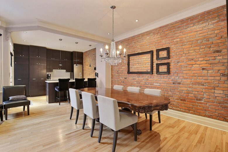 Marie Anne Noir et Blanc - Montreal, Canada