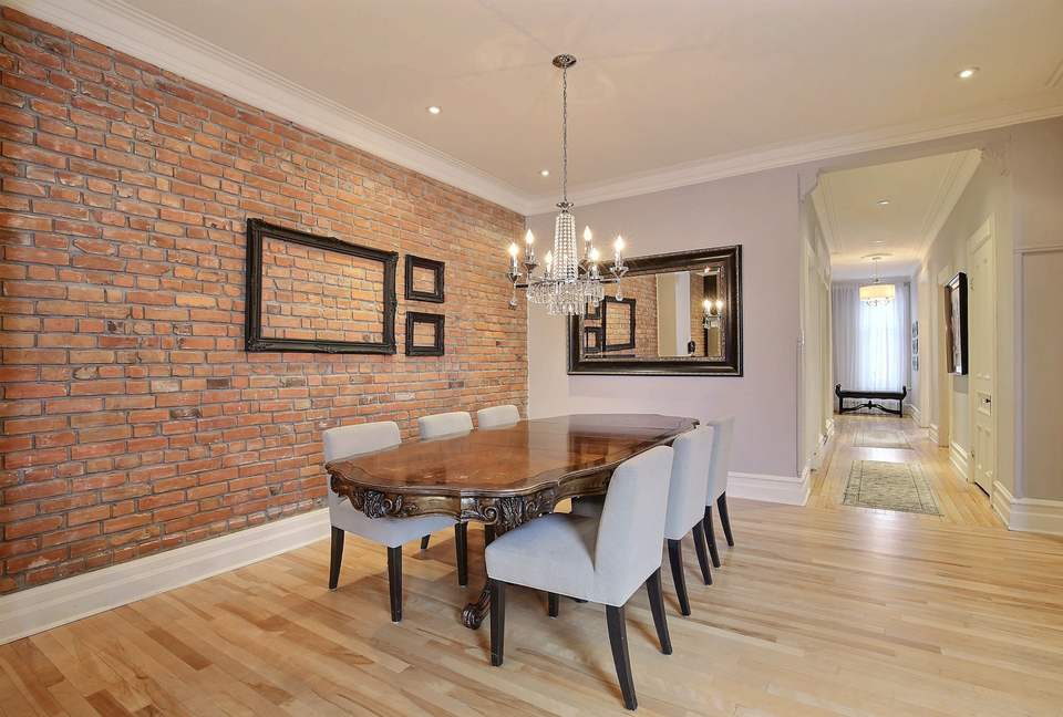 Marie Anne Noir et Blanc - Montreal, Canada