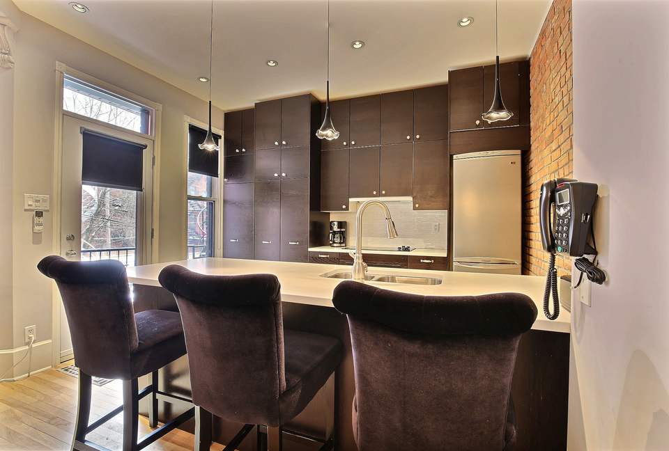 Marie Anne Noir et Blanc - Montreal, Canada