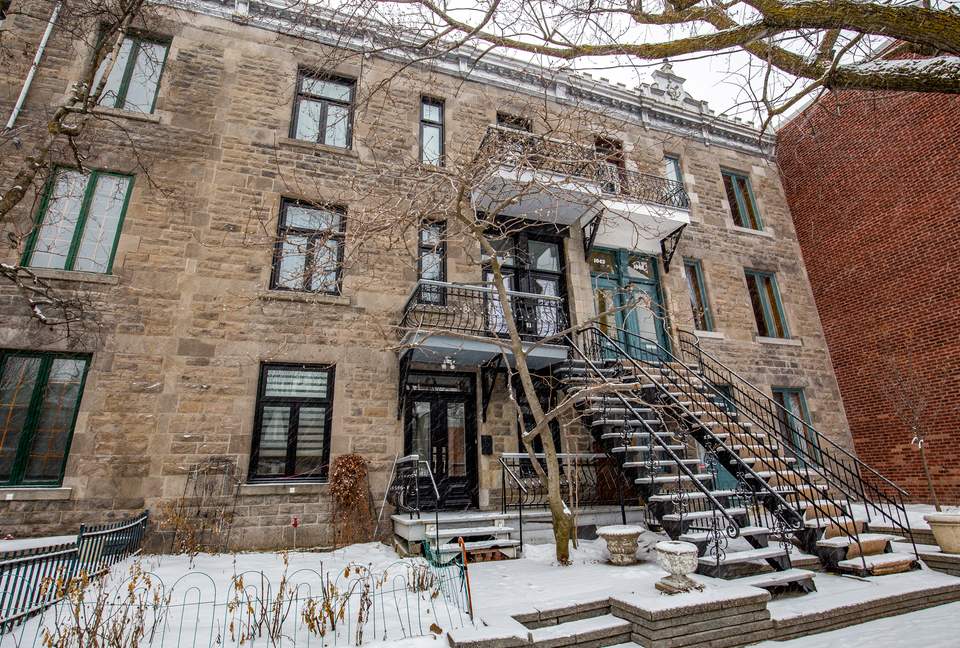 Marie Anne Noir et Blanc - Montreal, Canada