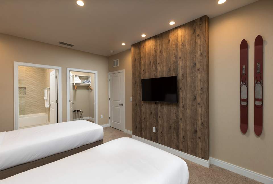 Magic Village Views, Orlando - 4 Bedroom Suite - Kissimmee, Florida