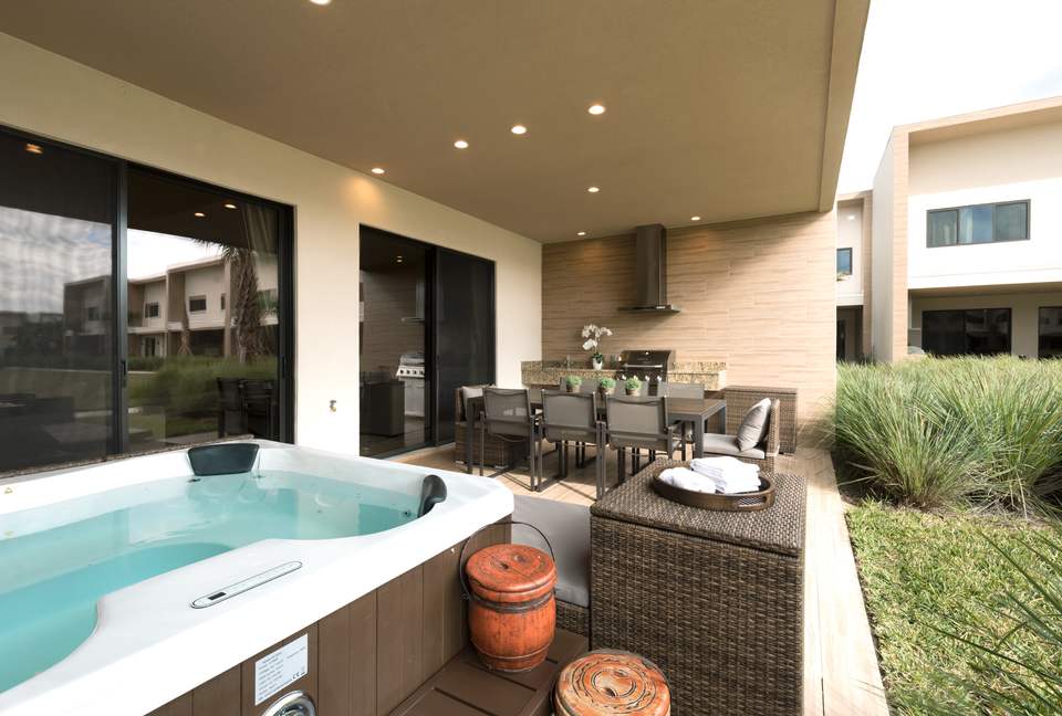 Magic Village Views, Orlando - 4 Bedroom Suite - Kissimmee, Florida