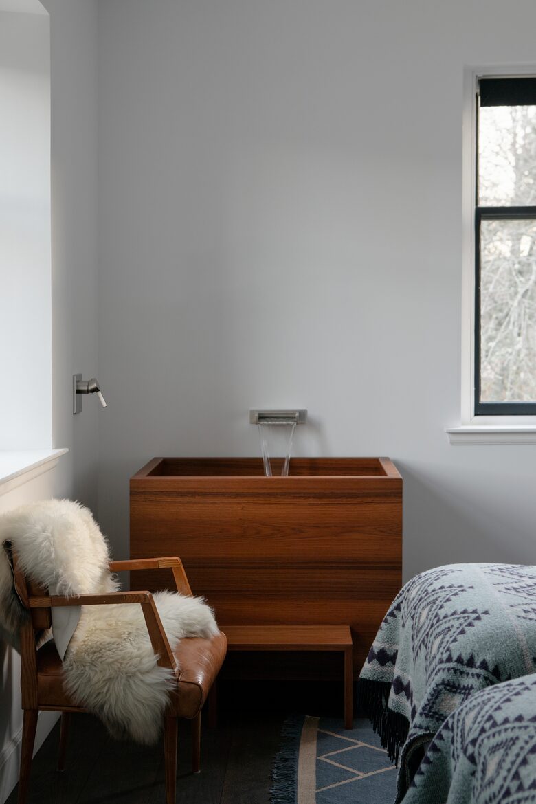 Dun Aluinn (R) - Aberfeldy, Scotland, United Kingdom