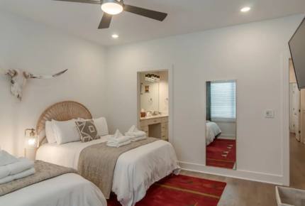 Beachy Nashville Residence - Nashville, Tennessee