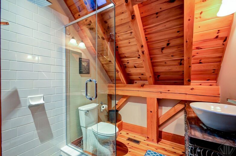 Lake of Bays Cottage - Baysville, Canada