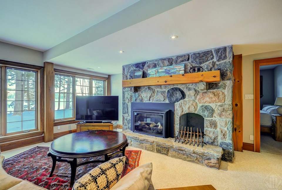 Lake of Bays Cottage - Baysville, Canada