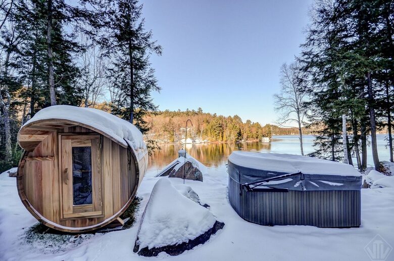 Lake of Bays Cottage - Baysville, Canada