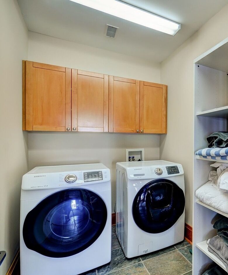 Lake of Bays Cottage - Baysville, Canada