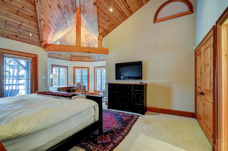 Lake of Bays Cottage - Baysville, Canada