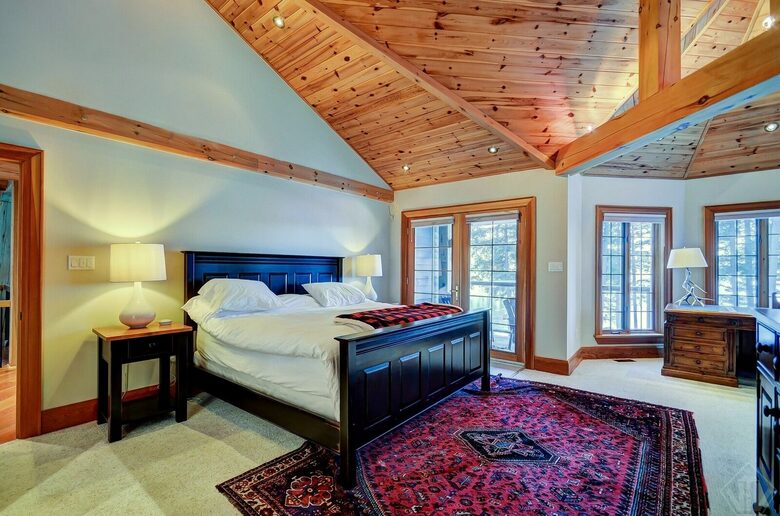 Lake of Bays Cottage - Baysville, Canada