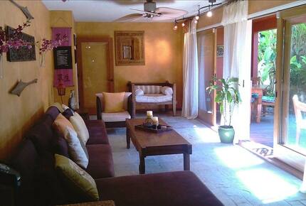 Beautiful Diamond Head Beach Retreat - Honolulu, Oahu, Hawaii