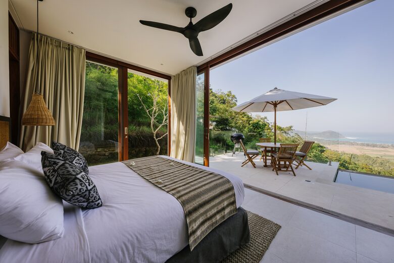 Selong Selo Elevated Villa - Selong Belanak, Indonesia