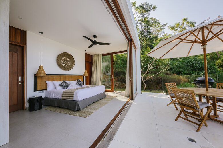 Selong Selo Elevated Villa - Selong Belanak, Indonesia