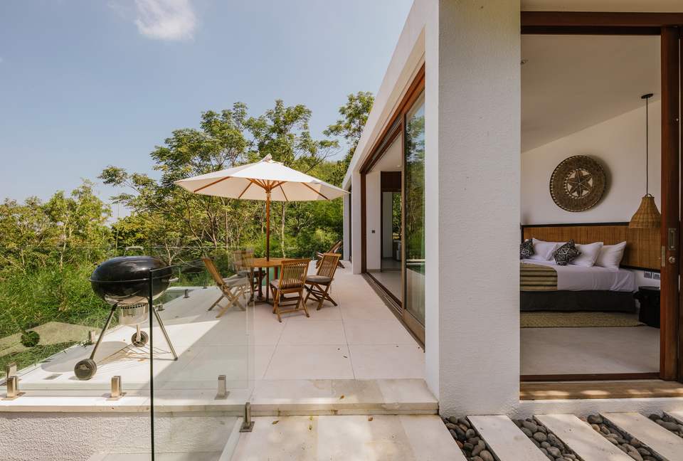 Selong Selo Elevated Villa - Selong Belanak, Indonesia