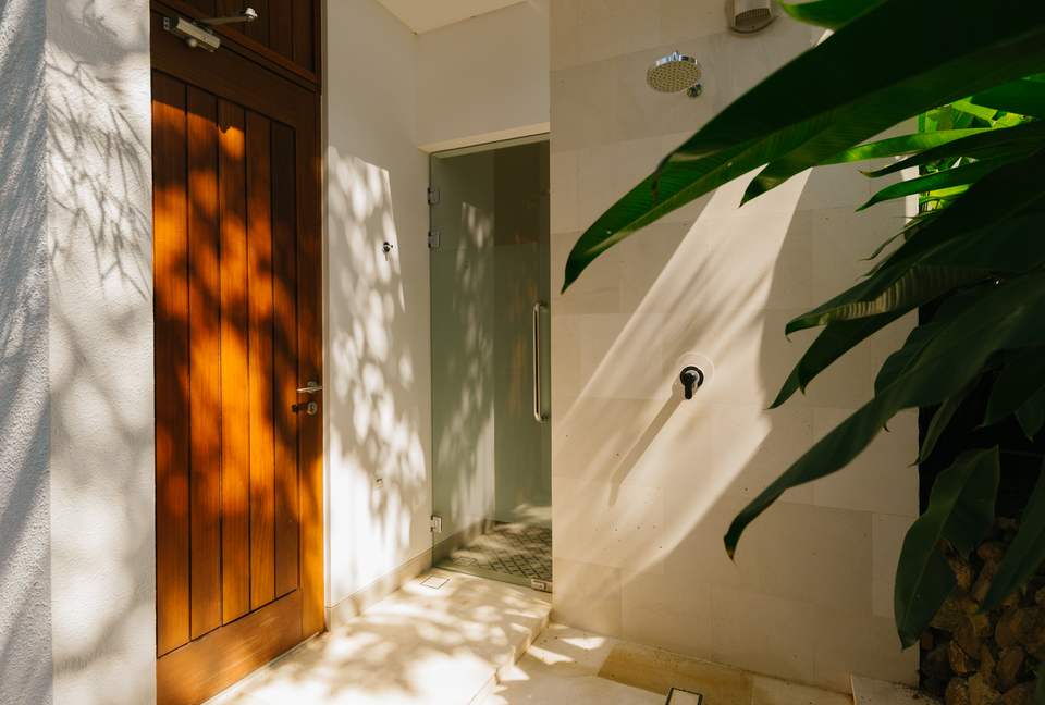 Selong Selo Elevated Villa - Selong Belanak, Indonesia