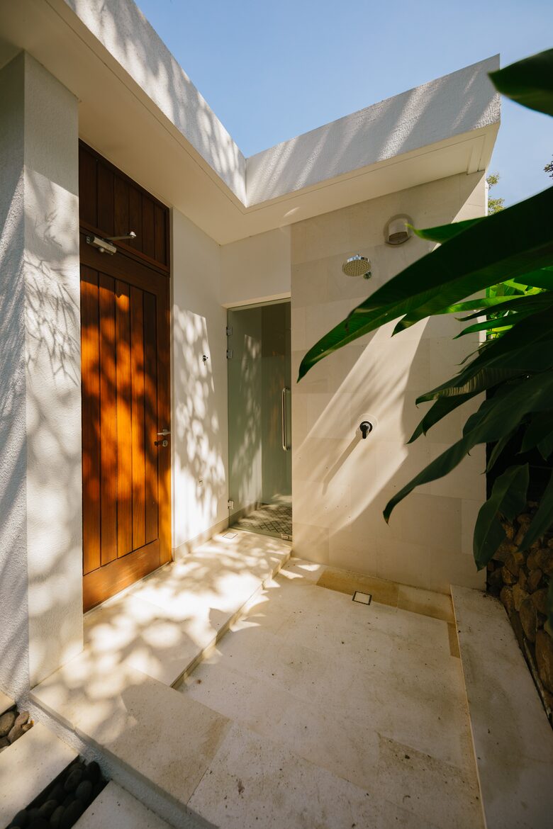 Selong Selo Elevated Villa - Selong Belanak, Indonesia