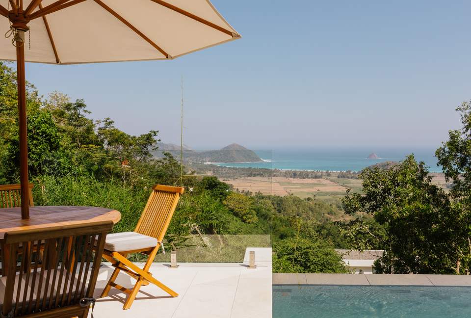 Selong Selo Elevated Villa - Selong Belanak, Indonesia