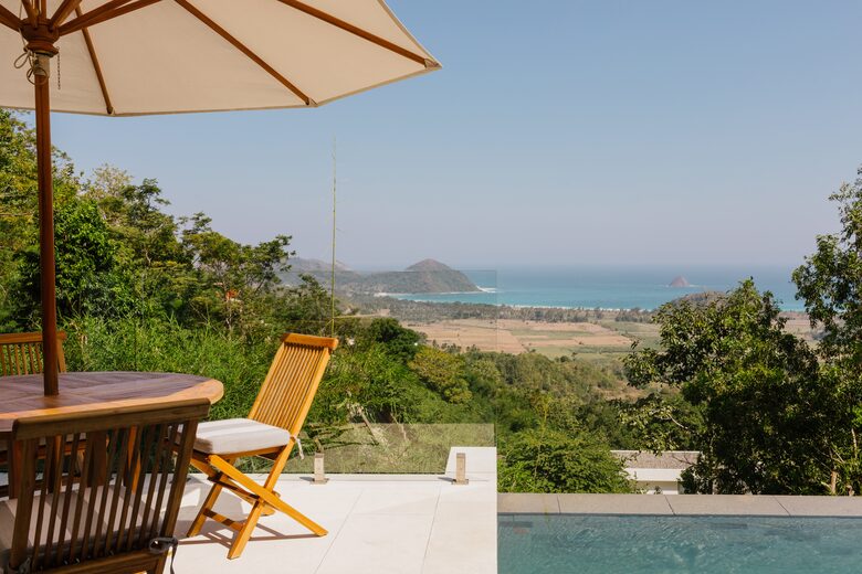 Selong Selo Elevated Villa - Selong Belanak, Indonesia