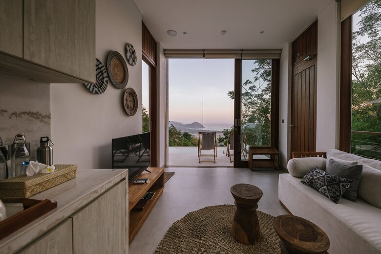 Selong Selo Elevated Villa - Selong Belanak, Indonesia