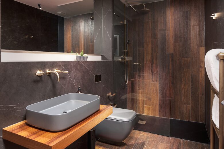 Dun Aluinn (R) - Aberfeldy, Scotland, United Kingdom