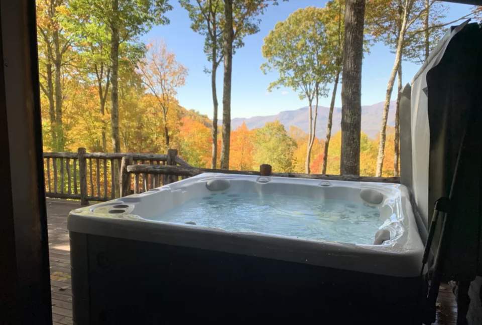 Balsam Mountain Getaway - Many Luxe Amenities and Arnold Palmer Signature Course! - Sylva, North Carolina