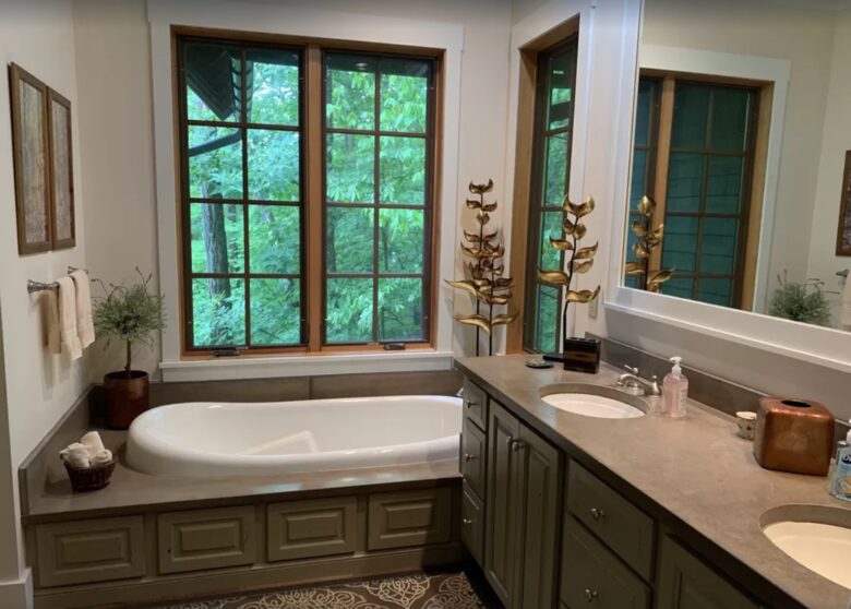 Balsam Mountain Getaway - Many Luxe Amenities and Arnold Palmer Signature Course! - Sylva, North Carolina