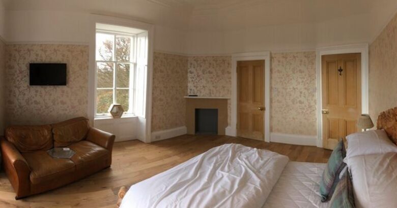 Invergare Castle - Helensburgh, United Kingdom