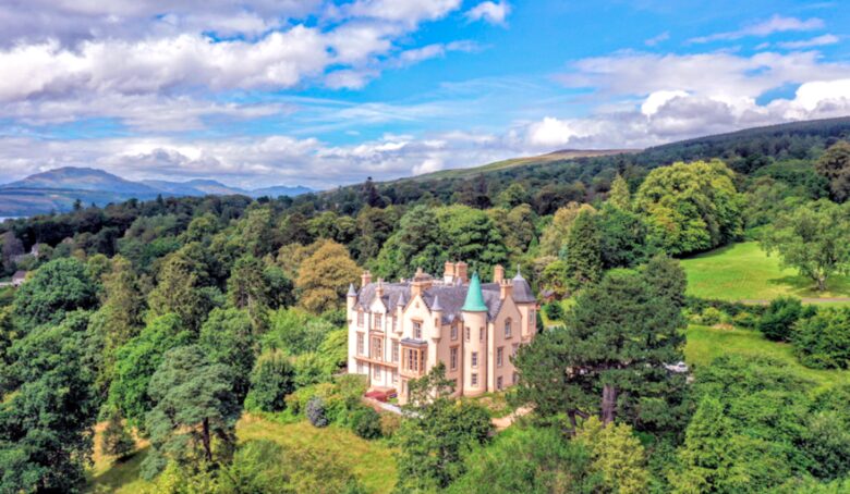 Invergare Castle - Helensburgh, United Kingdom
