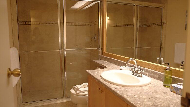 The Woodrun Lodge - Whistler, Canada