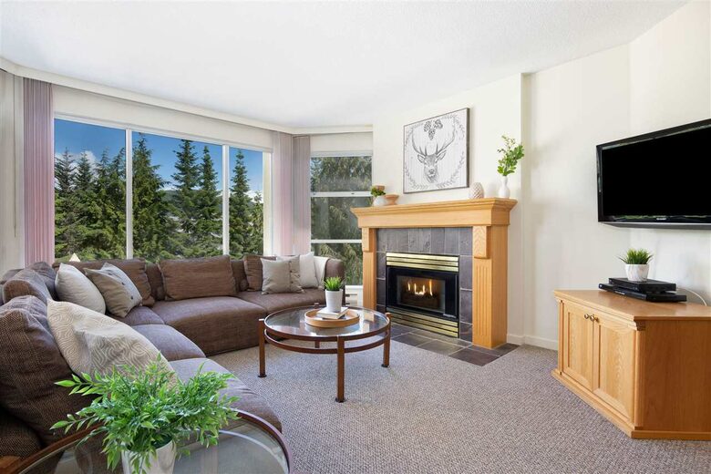 The Woodrun Lodge - Whistler, Canada