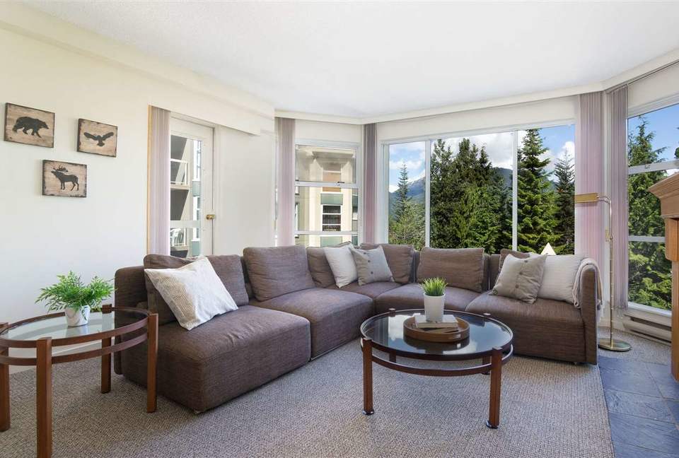 The Woodrun Lodge - Whistler, Canada