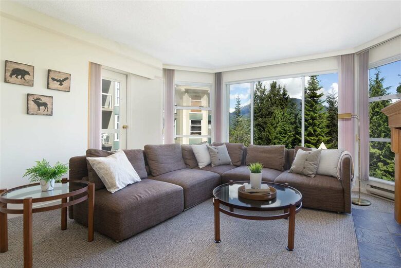 The Woodrun Lodge - Whistler, Canada