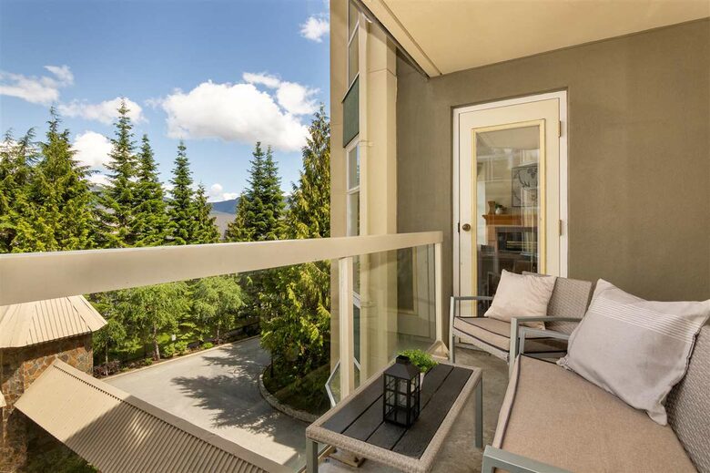 The Woodrun Lodge - Whistler, Canada