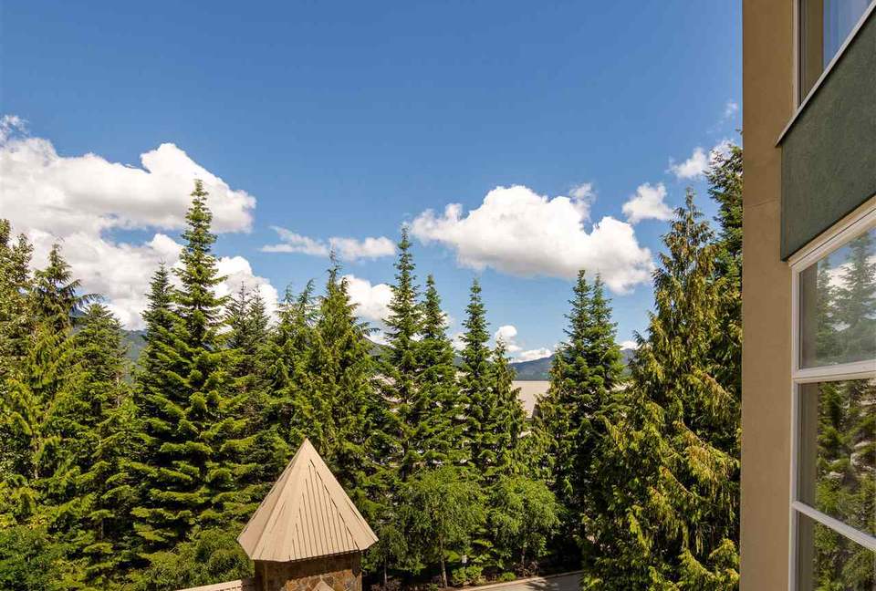 The Woodrun Lodge - Whistler, Canada