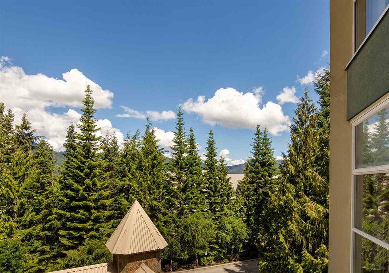 The Woodrun Lodge - Whistler, Canada