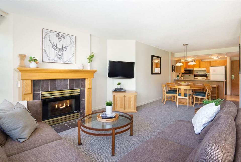 The Woodrun Lodge - Whistler, Canada