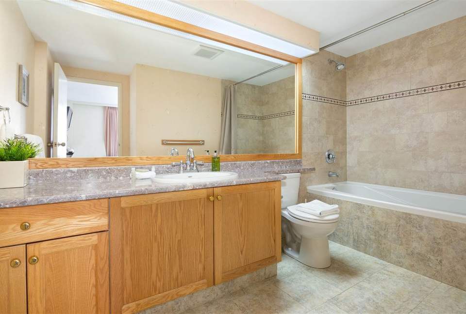 The Woodrun Lodge - Whistler, Canada