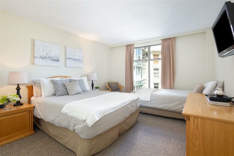 The Woodrun Lodge - Whistler, Canada