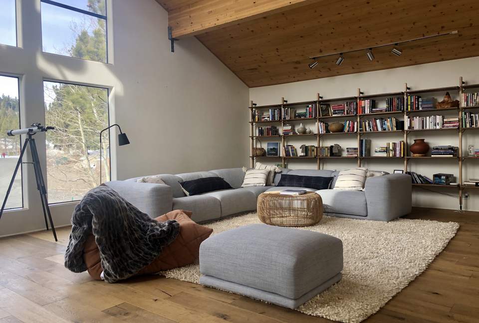 Mammoth Lakes Modern Luxury Home - Steps from the main chair lift! - Mammoth Lakes, California